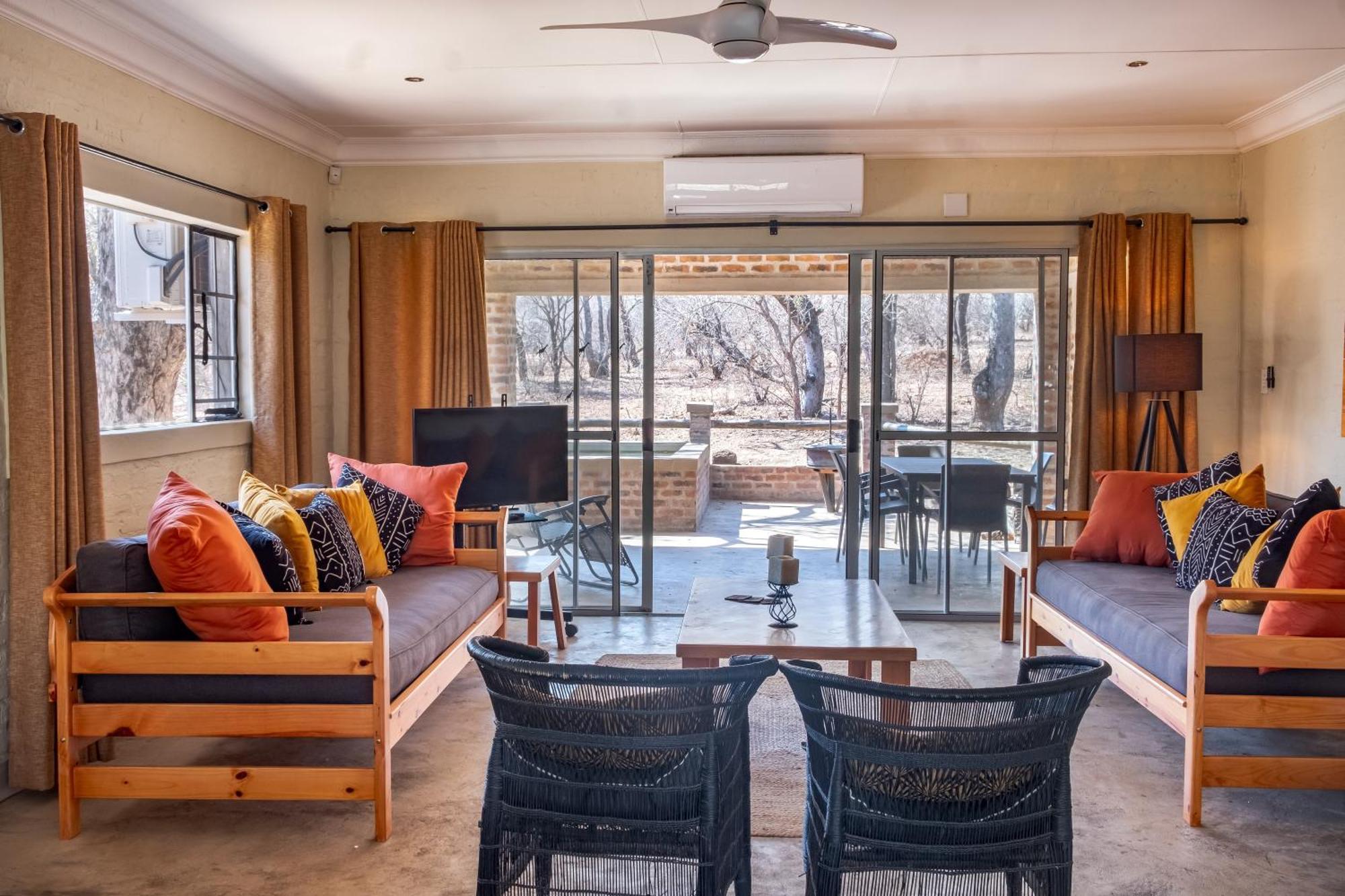 Kruger'S Retreat House & Kruger'S Rest Studio Marloth Park Extérieur photo